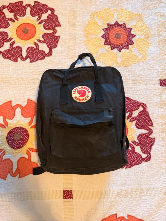 Fjallraven Handbags - Fjallraven Kanken Classic Backpack in Black